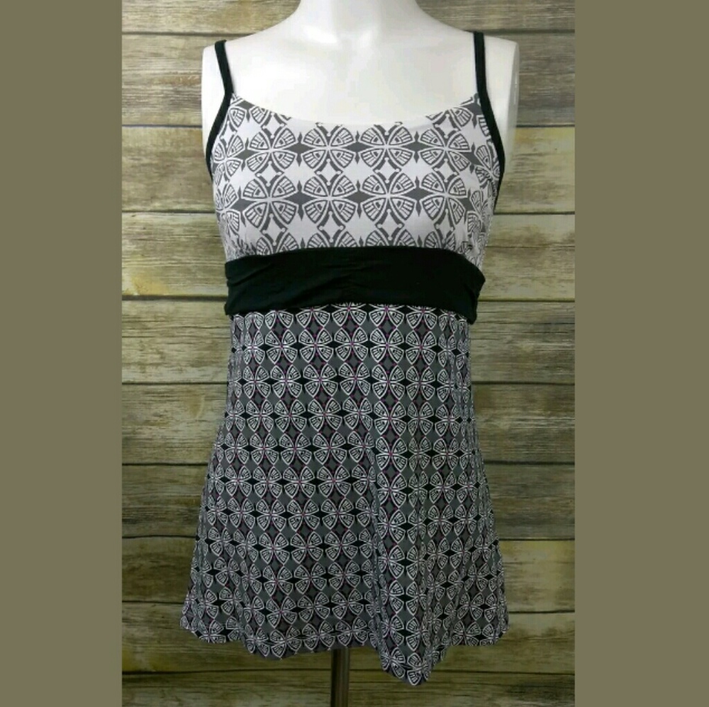 SOLD ATHELTA Womens Bra Lined Athletic Cami Top - Picture 1 of 7
